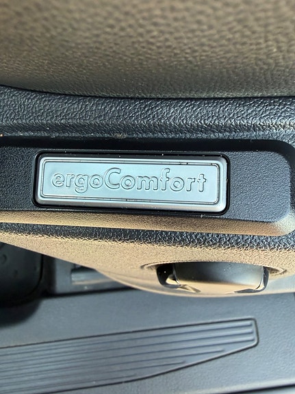 Volkswagen Caddy Maxi 11 of 16