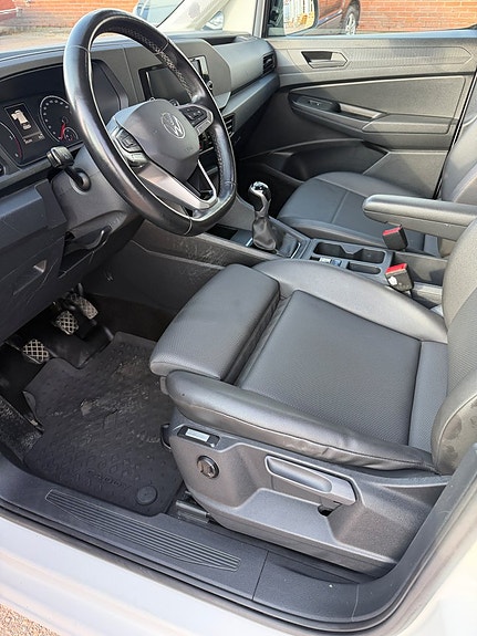 Volkswagen Caddy Maxi 9 of 16