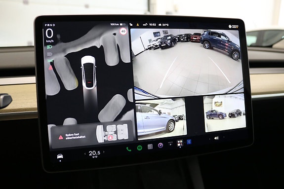 Tesla Model Y 14 of 27