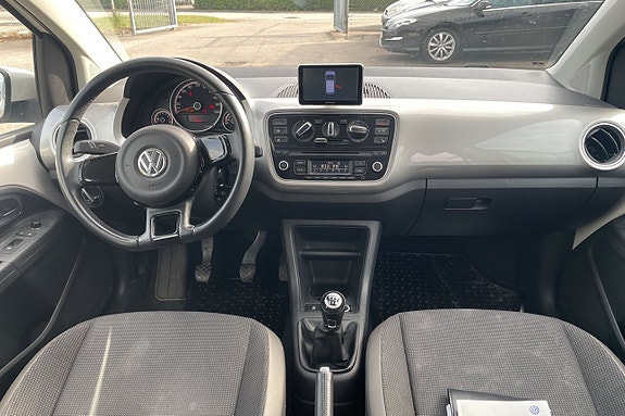 Volkswagen UP! 9 of 14