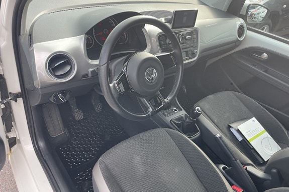 Volkswagen UP! 7 of 14