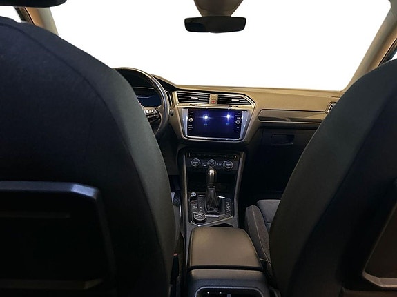 Volkswagen Tiguan Allspace 12 of 27