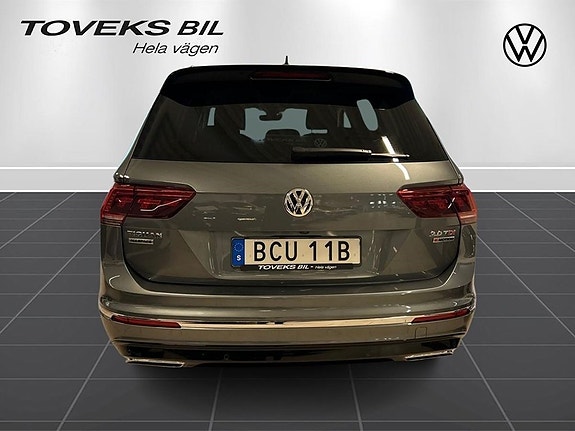 Volkswagen Tiguan Allspace 4 of 27