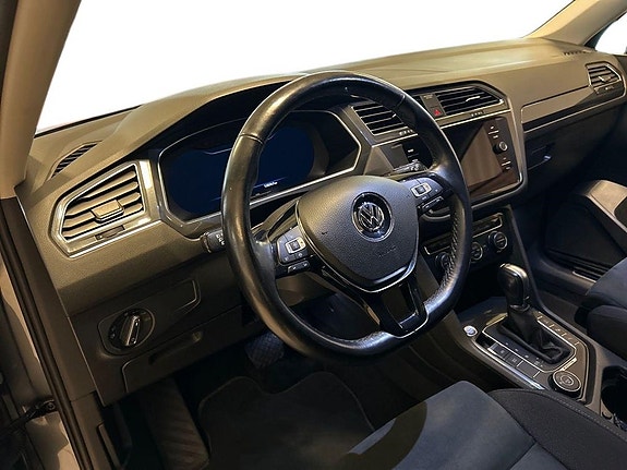 Volkswagen Tiguan Allspace 10 of 27