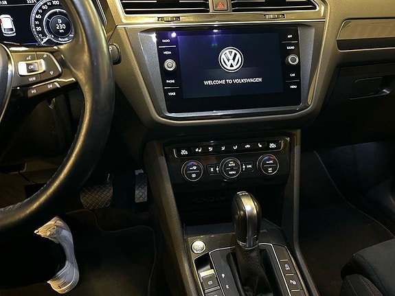 Volkswagen Tiguan Allspace 16 of 27