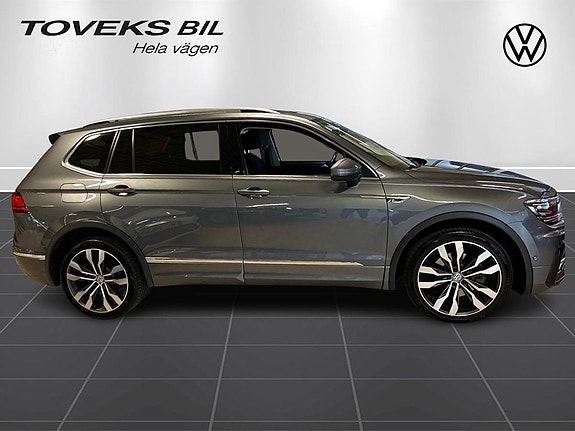 Volkswagen Tiguan Allspace 2 of 27