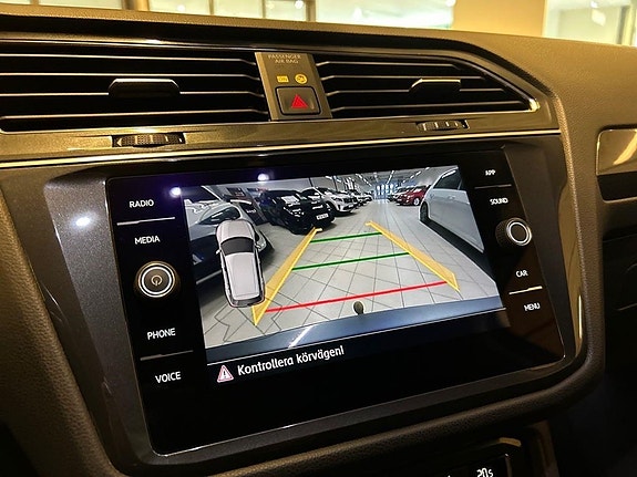 Volkswagen Tiguan Allspace 19 of 27