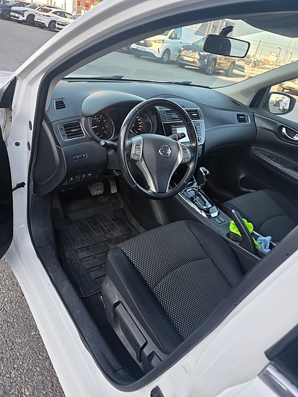 Nissan Pulsar 10 of 10