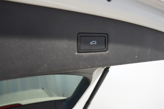 Volkswagen Tiguan Allspace 5 of 9