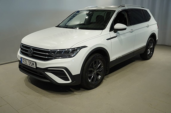 Volkswagen Tiguan Allspace 2 of 9