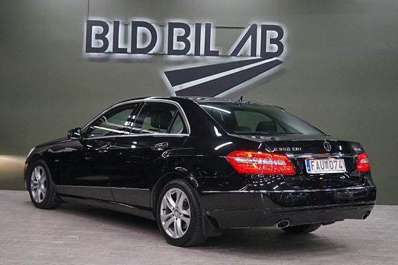 Mercedes-Benz E350 5 of 24