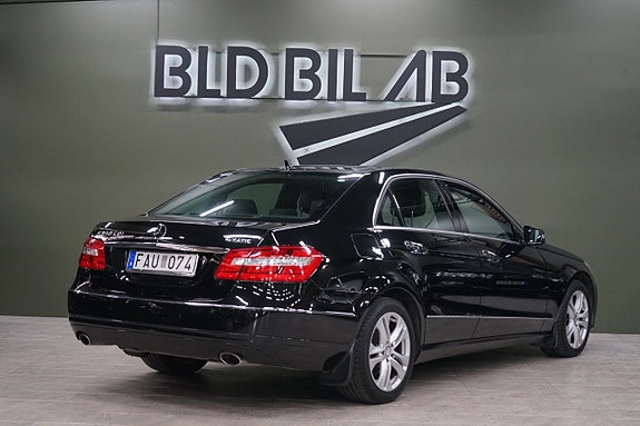 Mercedes-Benz E350 4 of 24