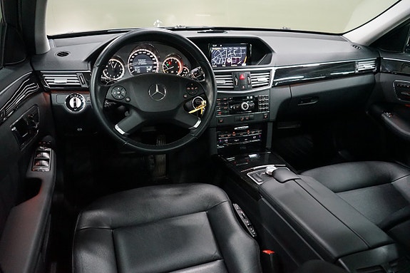 Mercedes-Benz E350 8 of 24