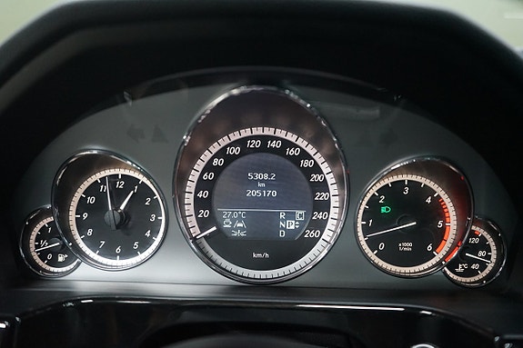 Mercedes-Benz E350 19 of 24