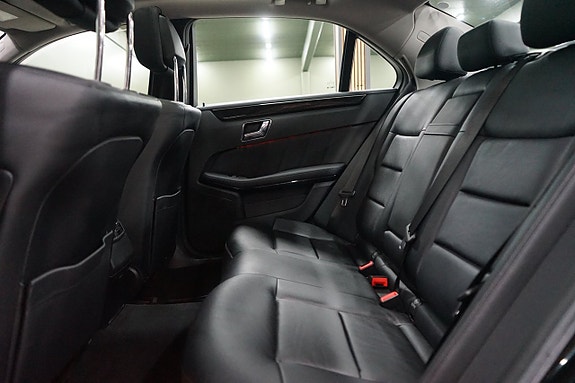 Mercedes-Benz E350 14 of 24