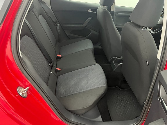 Seat Arona 15 of 18