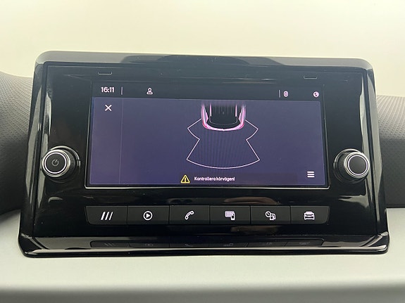 Seat Arona 17 of 18