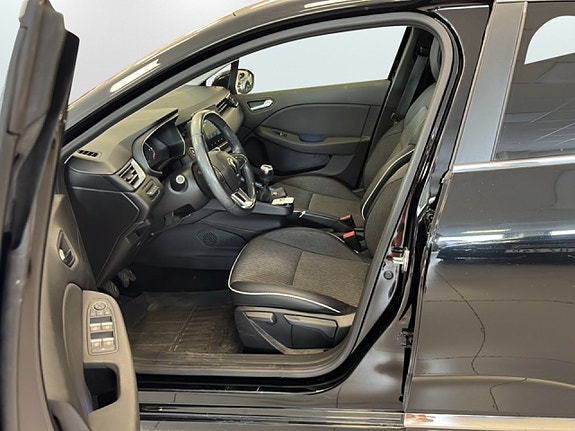 Renault Clio 8 of 19