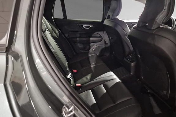 Volvo V60 11 of 16