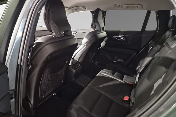 Volvo V60 8 of 16