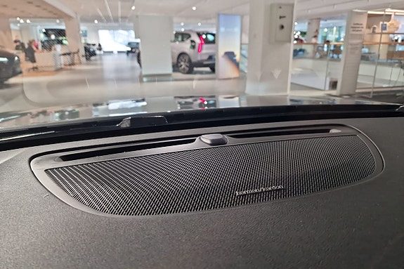 Volvo V60 13 of 16