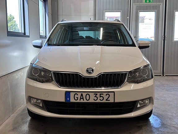 Skoda Fabia 2 of 19