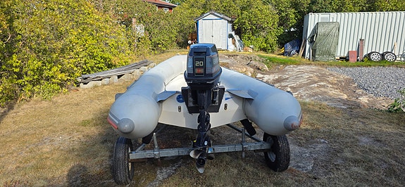Ribbåt Valiant D380 + 20 hk 4 of 5
