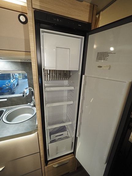 Knaus Van Ti Plus 650 MEG Platinum 4X4 I Diffspärr I Lucky Dog I ALDE I AC I 18 of 29