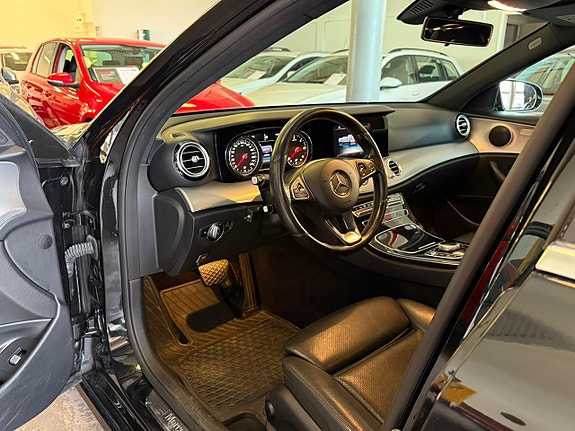 Mercedes-Benz E220 d 8 of 19