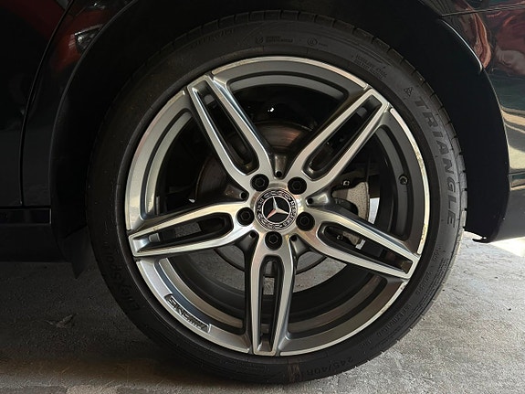Mercedes-Benz E220 d 7 of 19