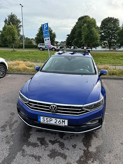 Volkswagen Passat 2 of 10