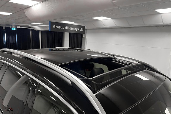 Mercedes-Benz GLB200 11 of 15