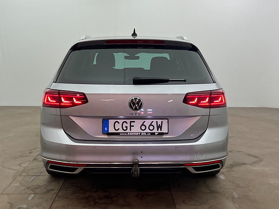 Volkswagen Passat 5 of 18