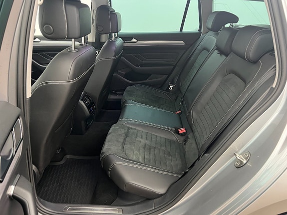 Volkswagen Passat 11 of 18