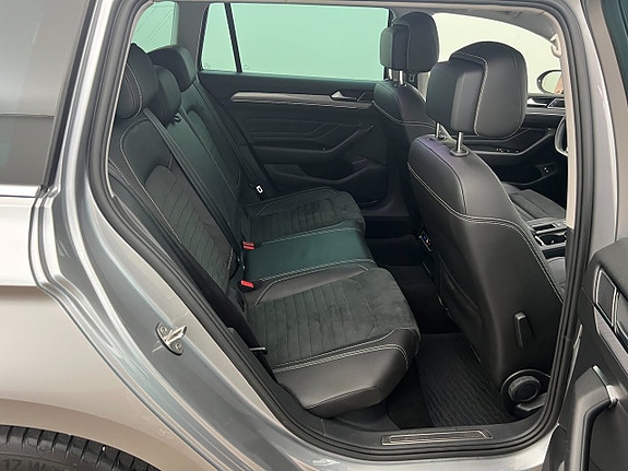Volkswagen Passat 13 of 18