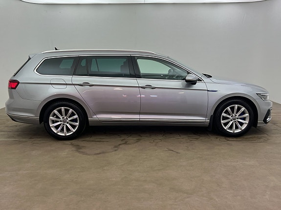 Volkswagen Passat 7 of 18