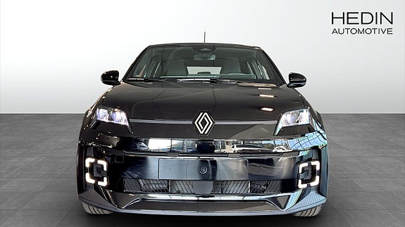 Renault 5 E-Tech 8 of 11