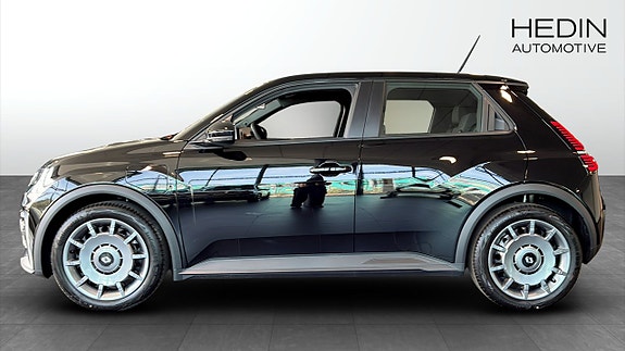 Renault 5 E-Tech 6 of 11