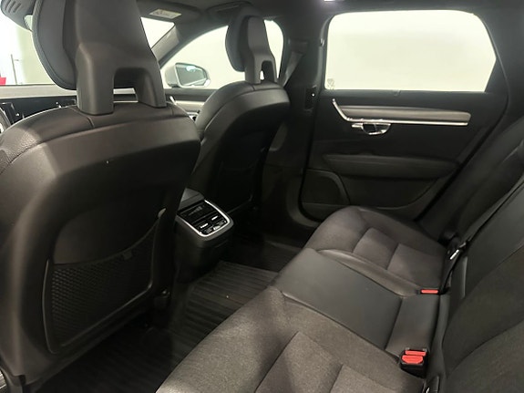 Volvo V90 13 of 22