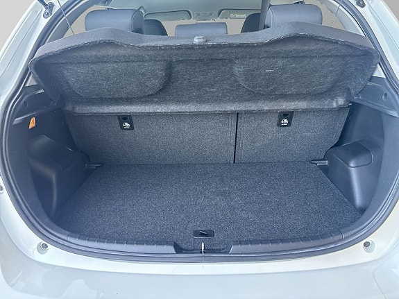 Toyota Yaris 11 of 15