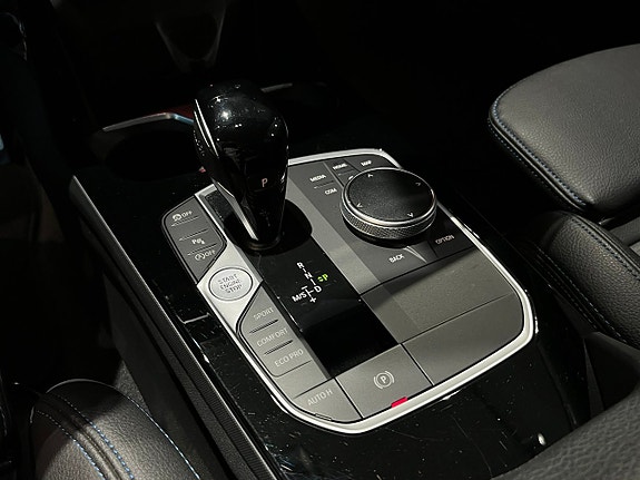 BMW 118i 12 of 16