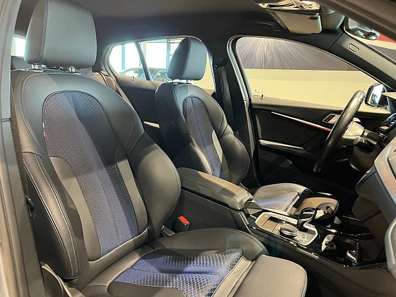 BMW 118i 13 of 16