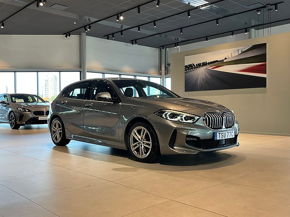BMW 118i 3 of 16