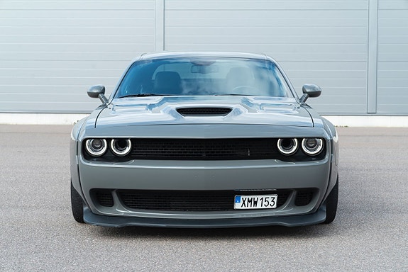 Dodge Challenger 14 of 30