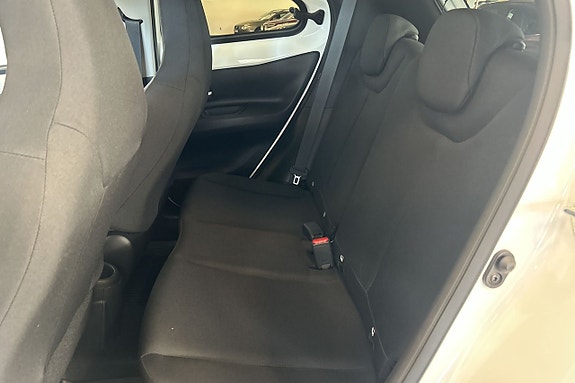 Toyota Aygo X 17 of 30