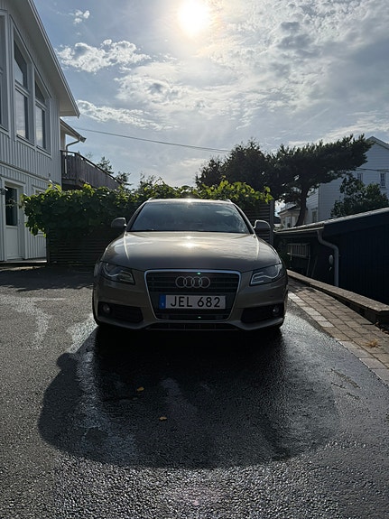 Audi A4 3 of 8