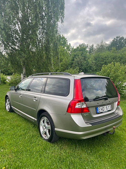 Volvo V70 4 of 9
