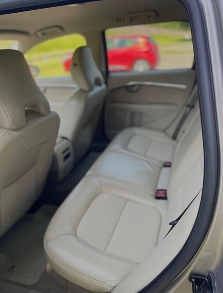Volvo V70 9 of 9