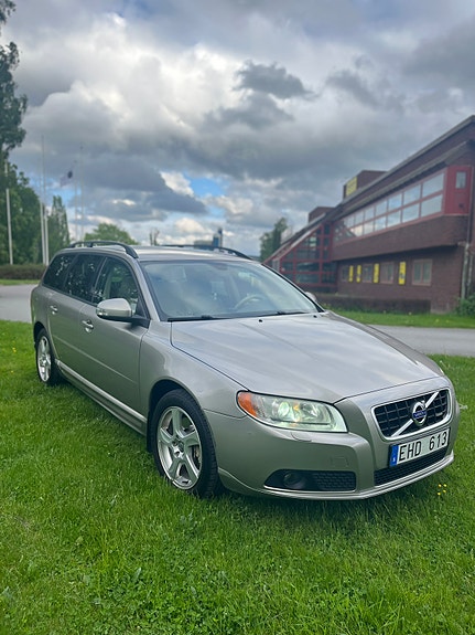 Volvo V70 7 of 9