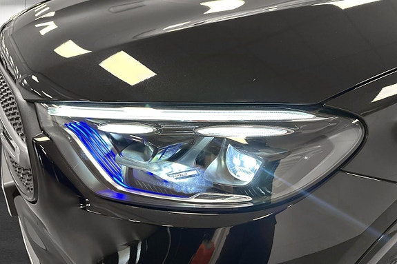 Mercedes-Benz GLC300 de 16 of 21